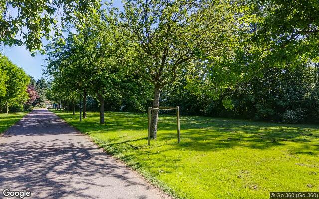 Straatbeeld bij Dierenuitvaartcentrum Groenendijk, Groenestein 12d, 2394 AV Hazerswoude-Rijndijk